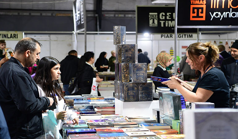 10. Malatya Anadolu Kitap ve Kültür Fuarı’na Okurların İlgisi Yoğun