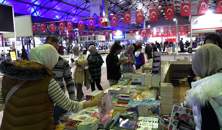 10. Malatya Anadolu Kitap Ve Kültür Fuarı’na Yoğun İlgi Devam Ediyor