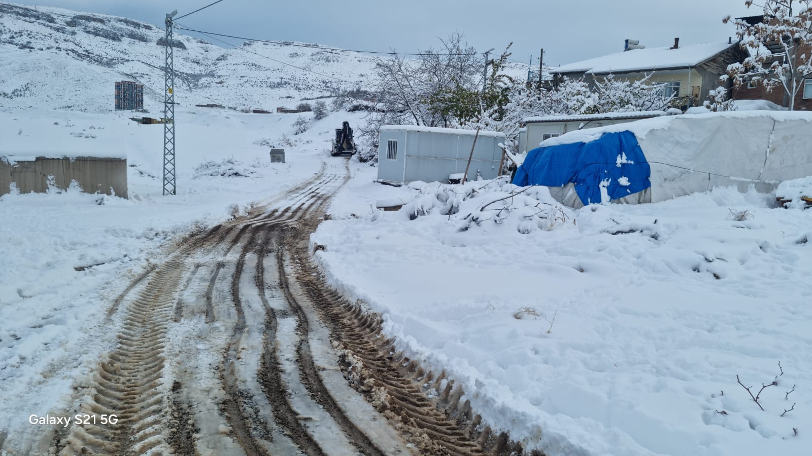 BASKAN ER SAHA ÇALIŞMALARINA DEVAM EDIYOR