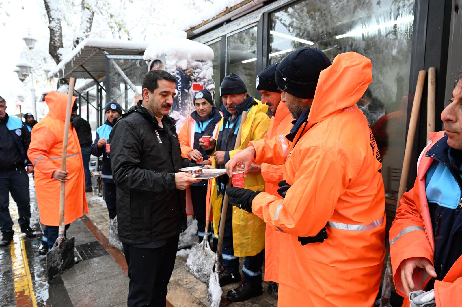 BATTALGAZI BELEDIYESINDE KAR MESAİSİ