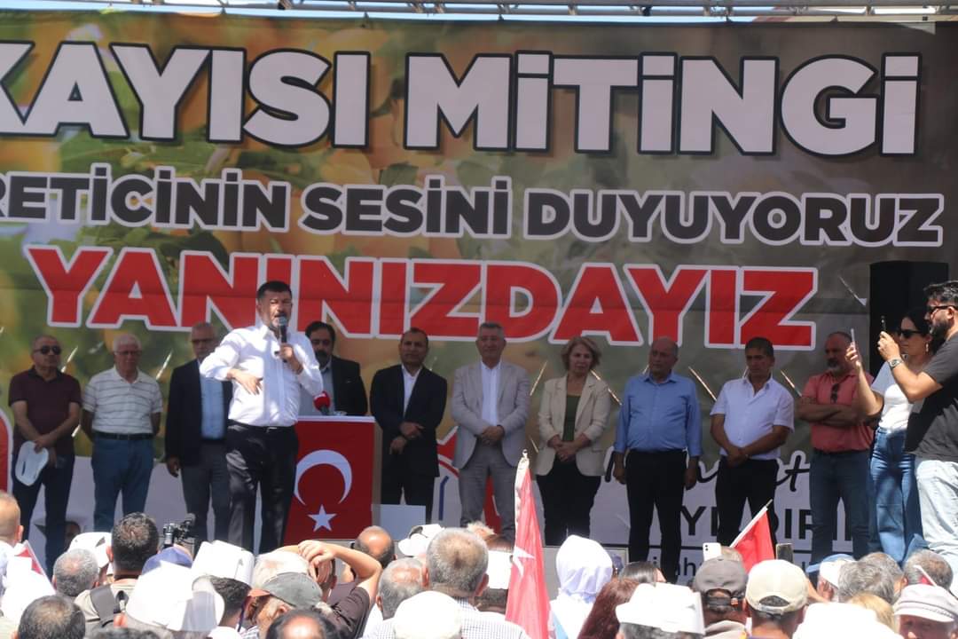 Hekimhan’da ‘Büyük Kayısı Mitingi’